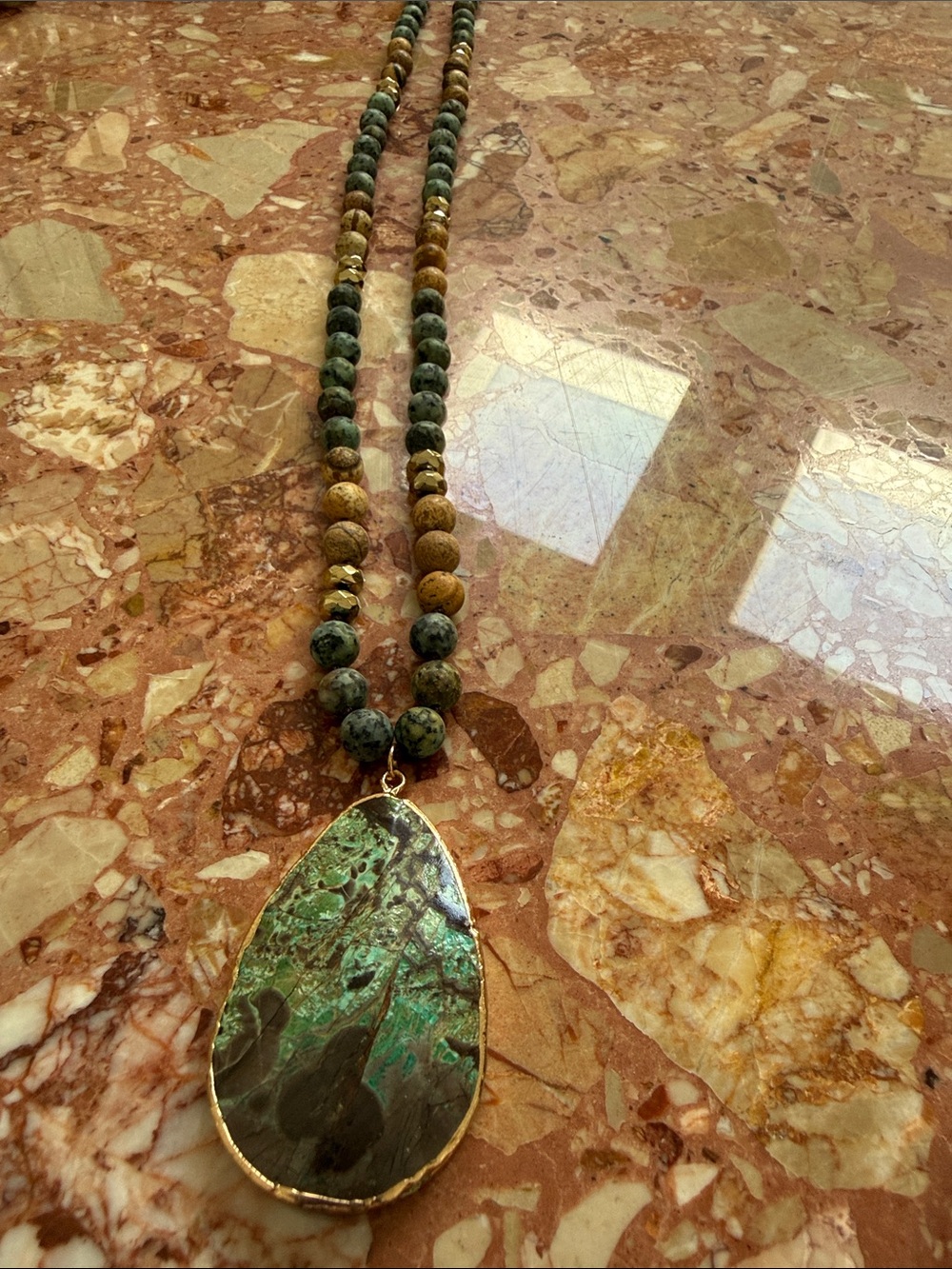 Green Beaded Teardrop Pendant Necklace - Women Jewelry
